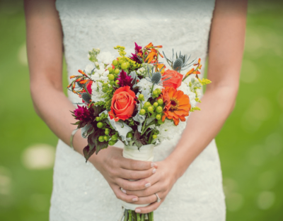 부케-들고있는-신부