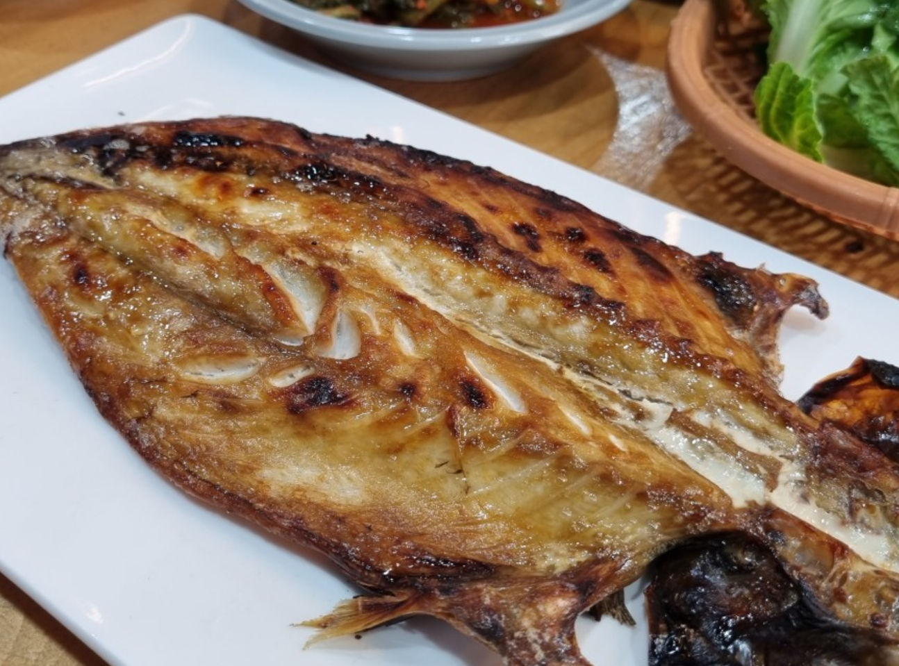  파도 식당