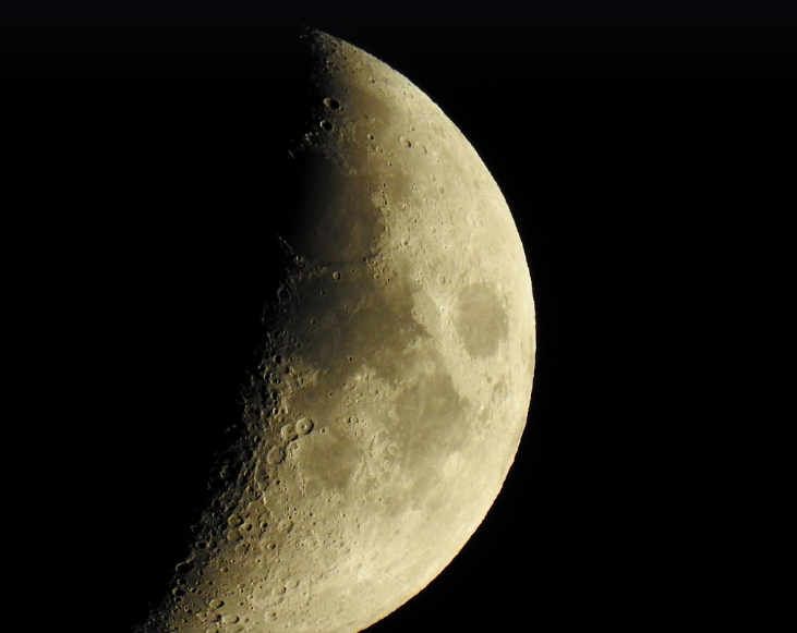 달의 뒷면은 왜 우리가 볼 수 없을까?