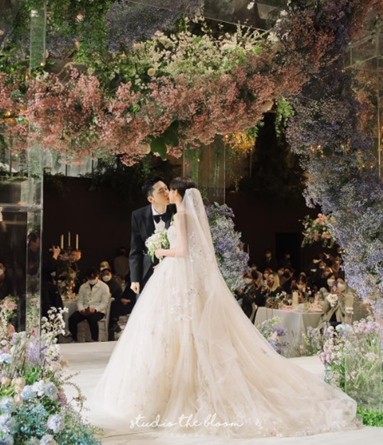 슬리피 결혼, 아내