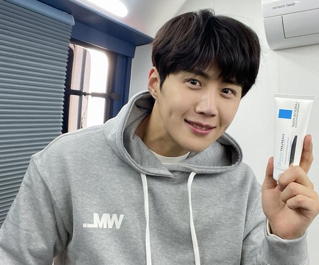 김선호 후드티