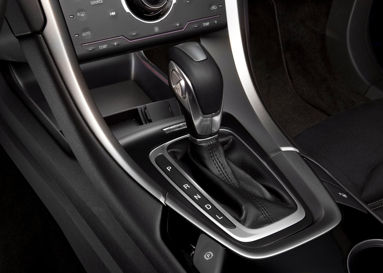 2019년식 포드 퓨전 하이브리드 기어레버 사진