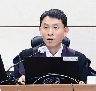 우인성 부장판사