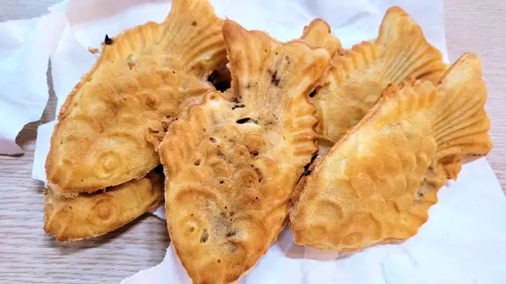 생생정보 붕어빵 청량리역 3번출구 유튜브 조회 수 367만 뷰! 붕어빵을 천 원에 다섯 개 주는 가게