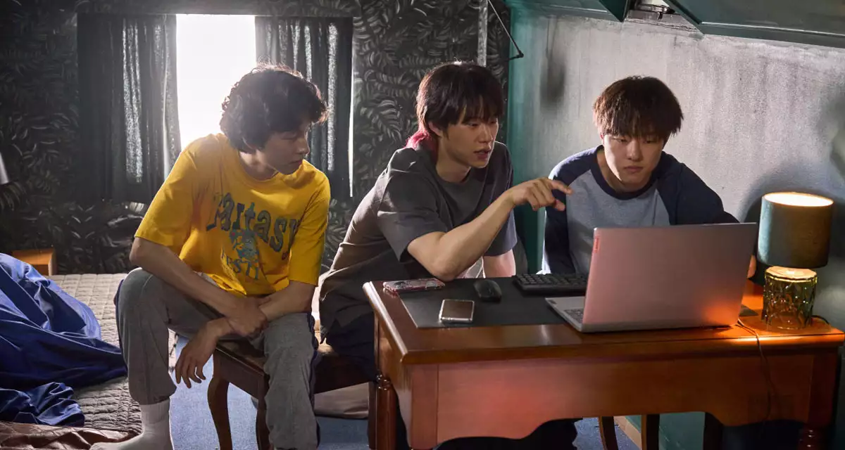 모의하는 찡뻤킹 찻탓캇 팩택