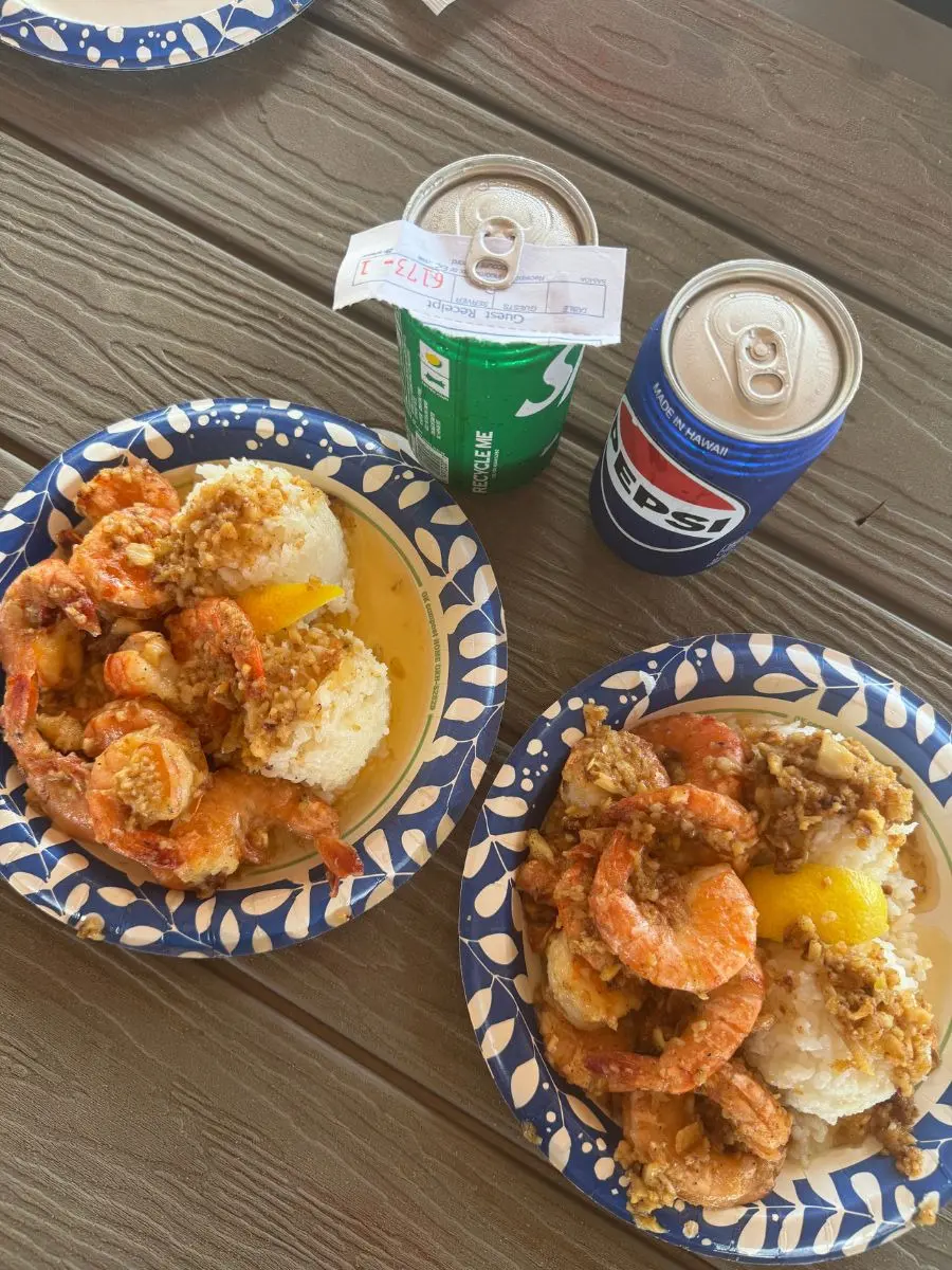 지오반니 푸드트럭의 스캄피 매뉴2접시와 사이다, 콜라