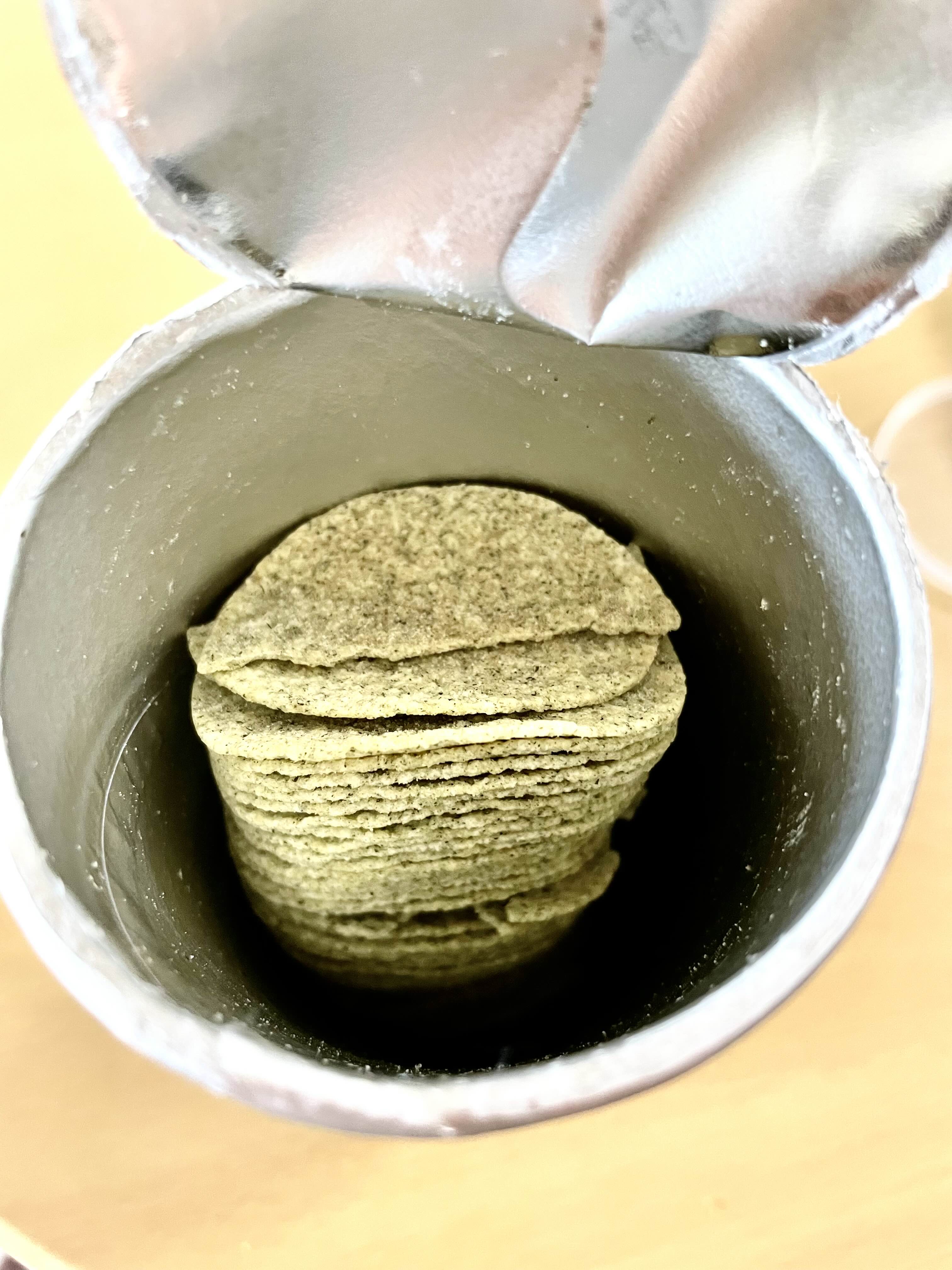 프링글스 매콤한 김 맛 내용물