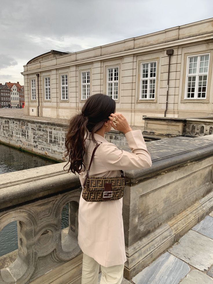 명품백-브랜드-순위-펜디-바게트백