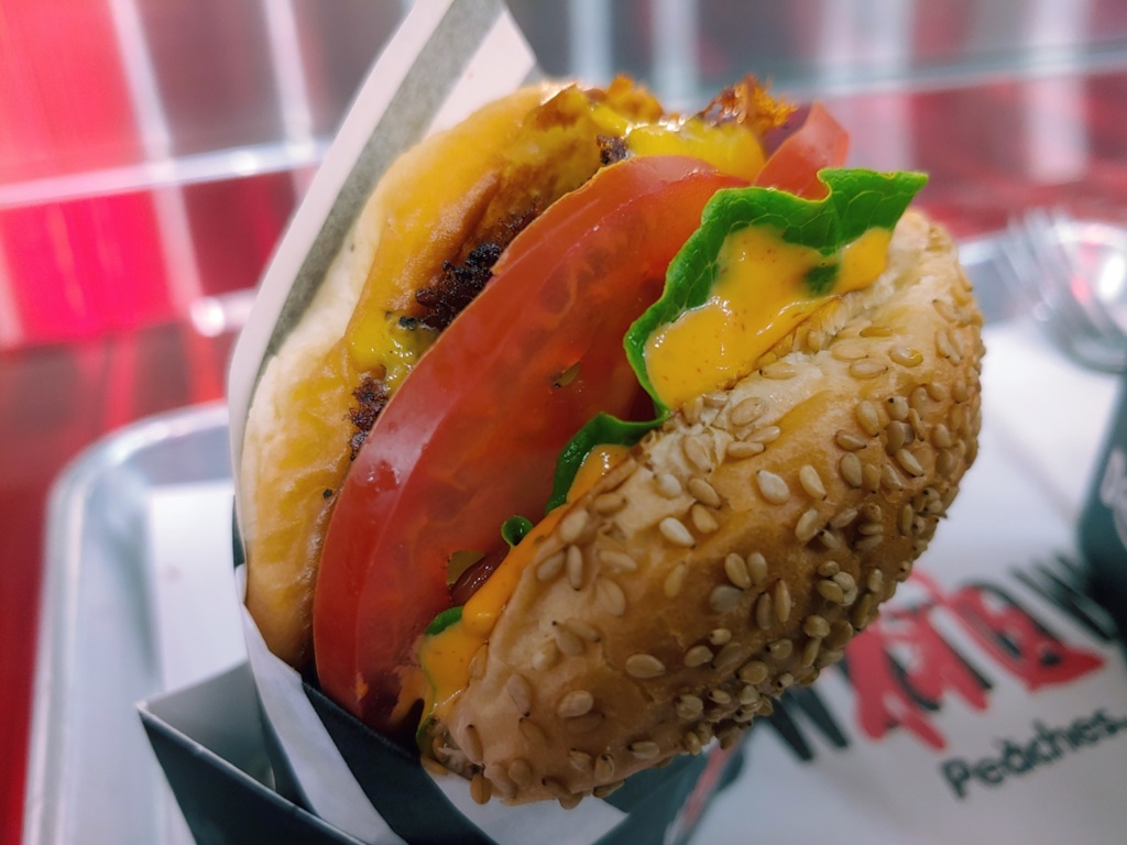 다운타우너 치즈버거