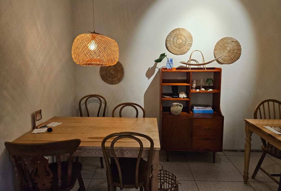 행궁동 오테이블 내부