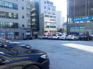 주차장에 살포한 골재