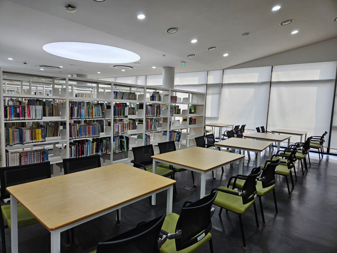 광교 푸른숲 도서관 어린이 자료실