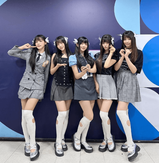 뉴진스 스포티파이 5억