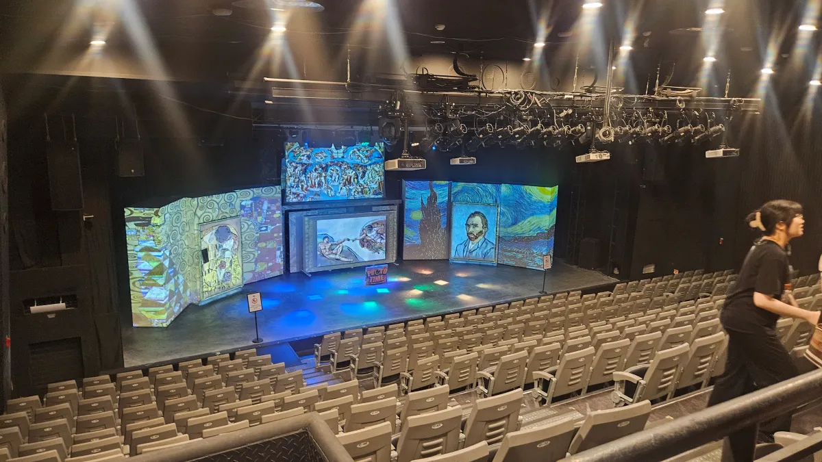 페인터즈-공연장-내부좌석이미지