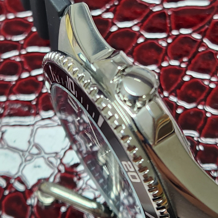 카시오 흑새치 screw lock type crown