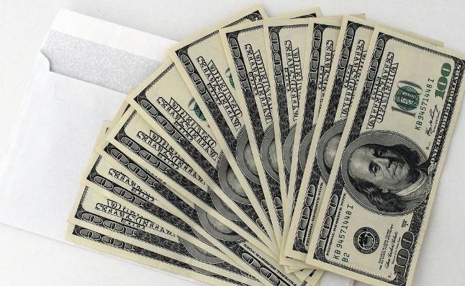 비상금을 모으고 있는 사진