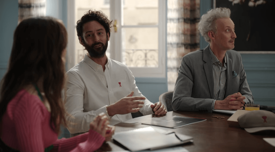 에밀리-파리에-가다-시즌4-1화