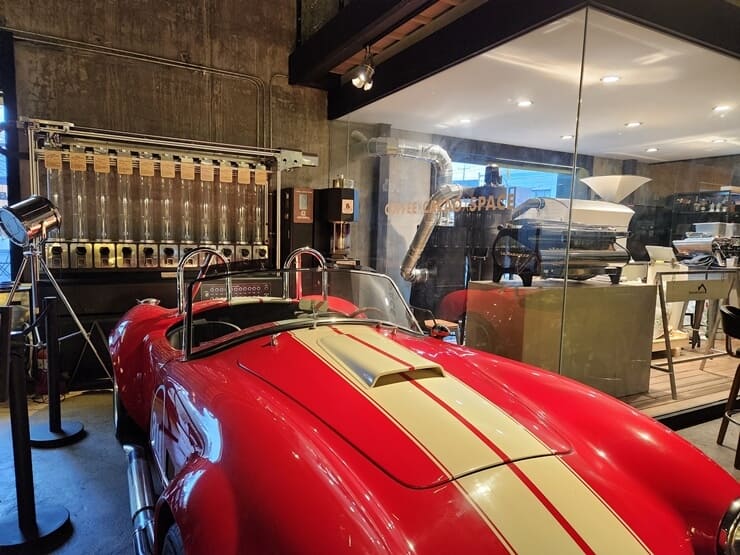 입구쪽-인테리어