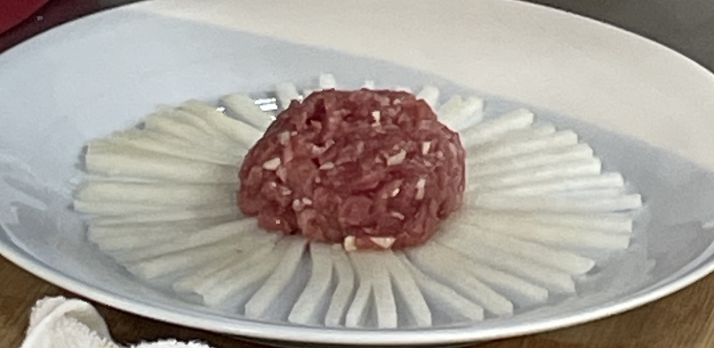 한식조리기능사 실기시험 준비 - 육회 - 양념한 소고기 그릇에 올리기