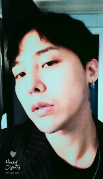 지드래곤 김고은