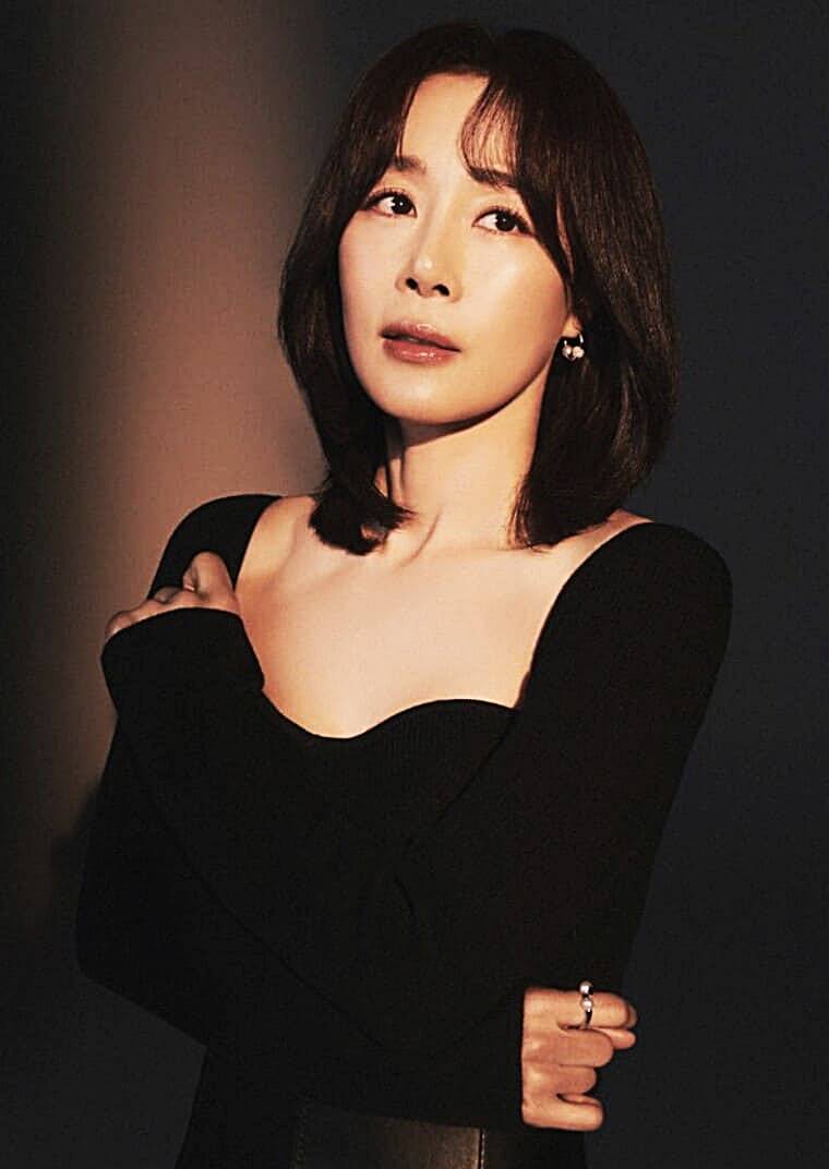 배우-문정희