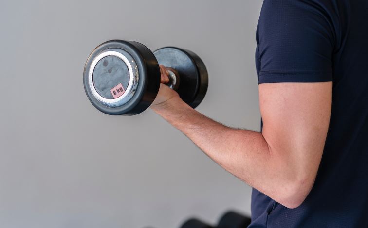 다이어트 시 피해야 할 음식과 대체 음식 추천