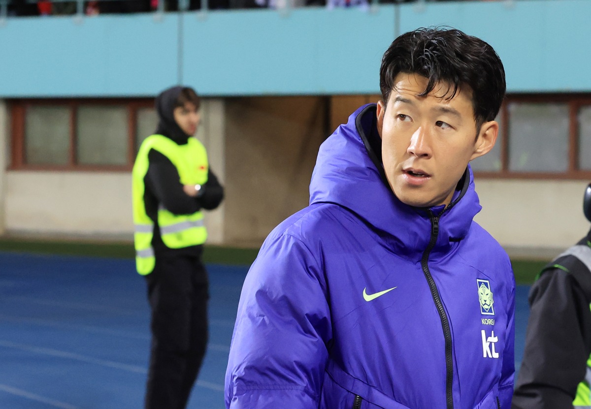 손흥민 에이징 커브? 캡틴의 항변과 홍 감독의 신뢰 🌟