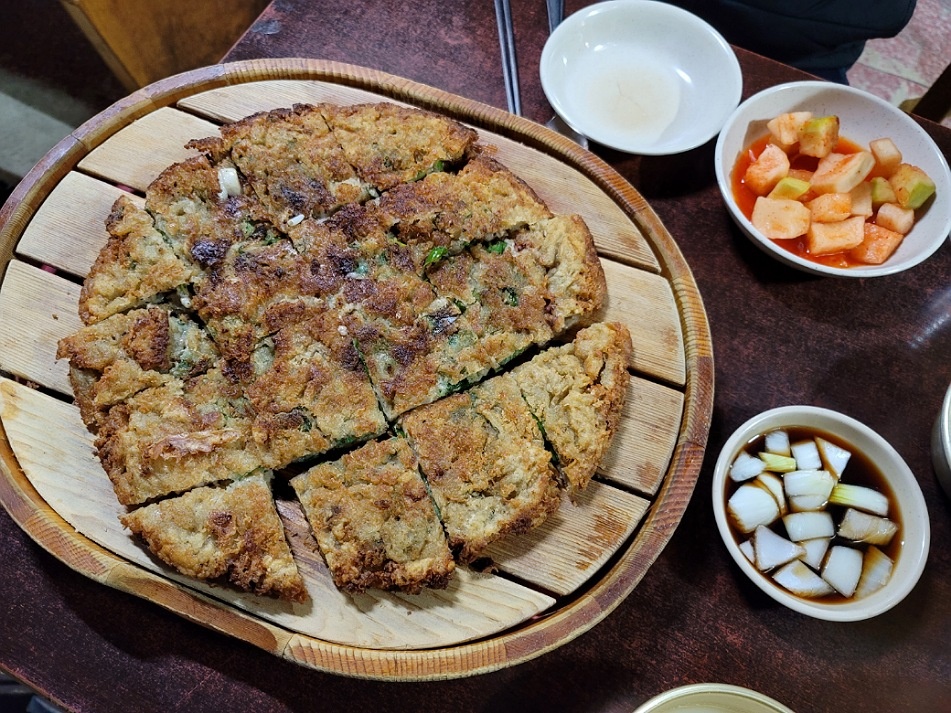 낙서파전의-시그니처-돈까스왕파전