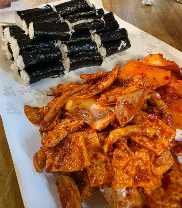 통영-충무김밥-뚱보할매김밥집