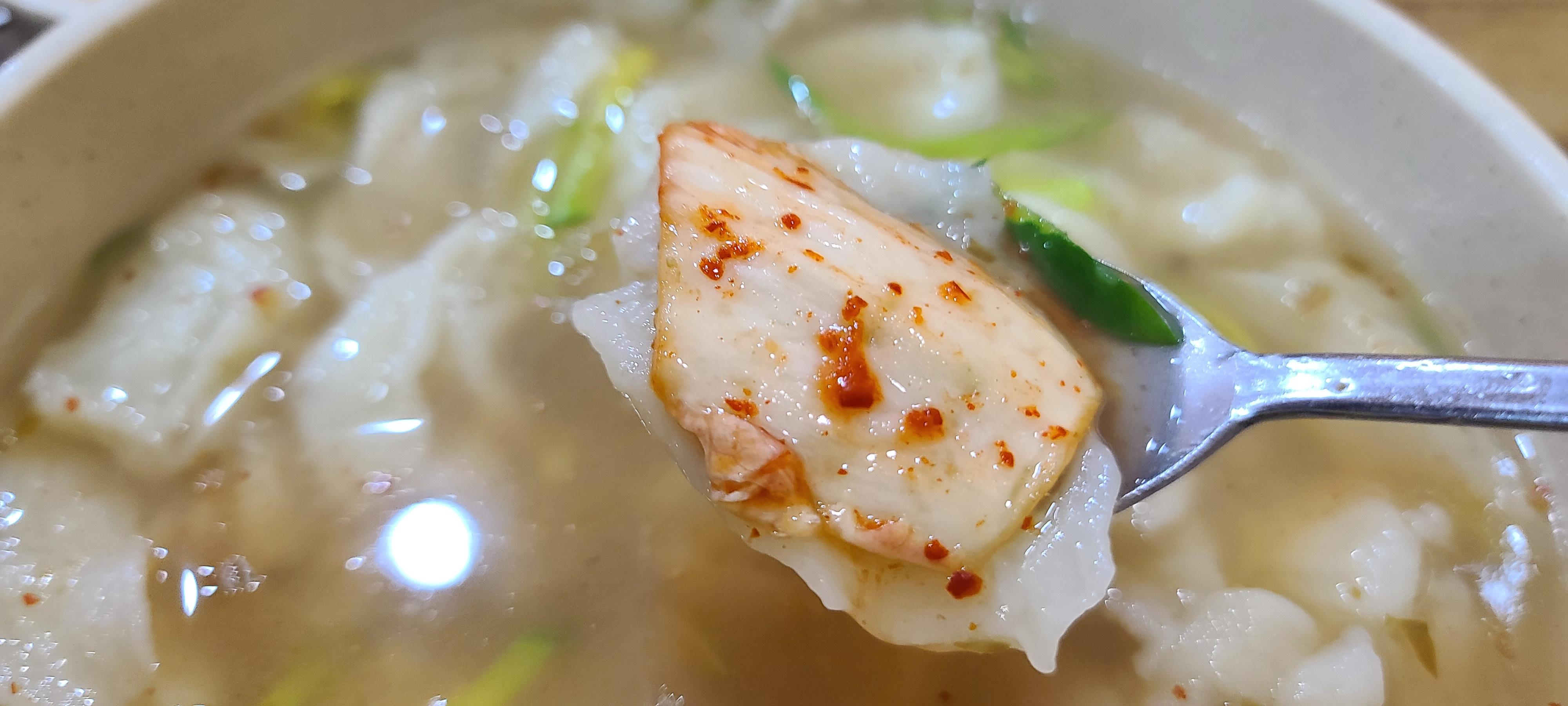 성남맛집 수제비 칼국수 음성손칼국수 상대원맛집 옛날감성 좌식테이블 따뜻한온돌 메뉴판 수제비곱빼기 겉절이