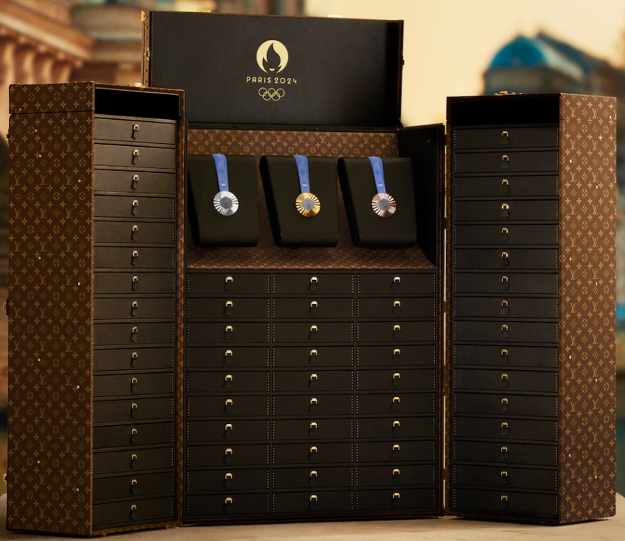 파리올림픽 메달 선물 케이스 루이비통 부상 디자인