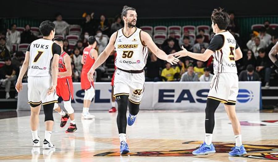 창원-LG-vs-알바크-도쿄