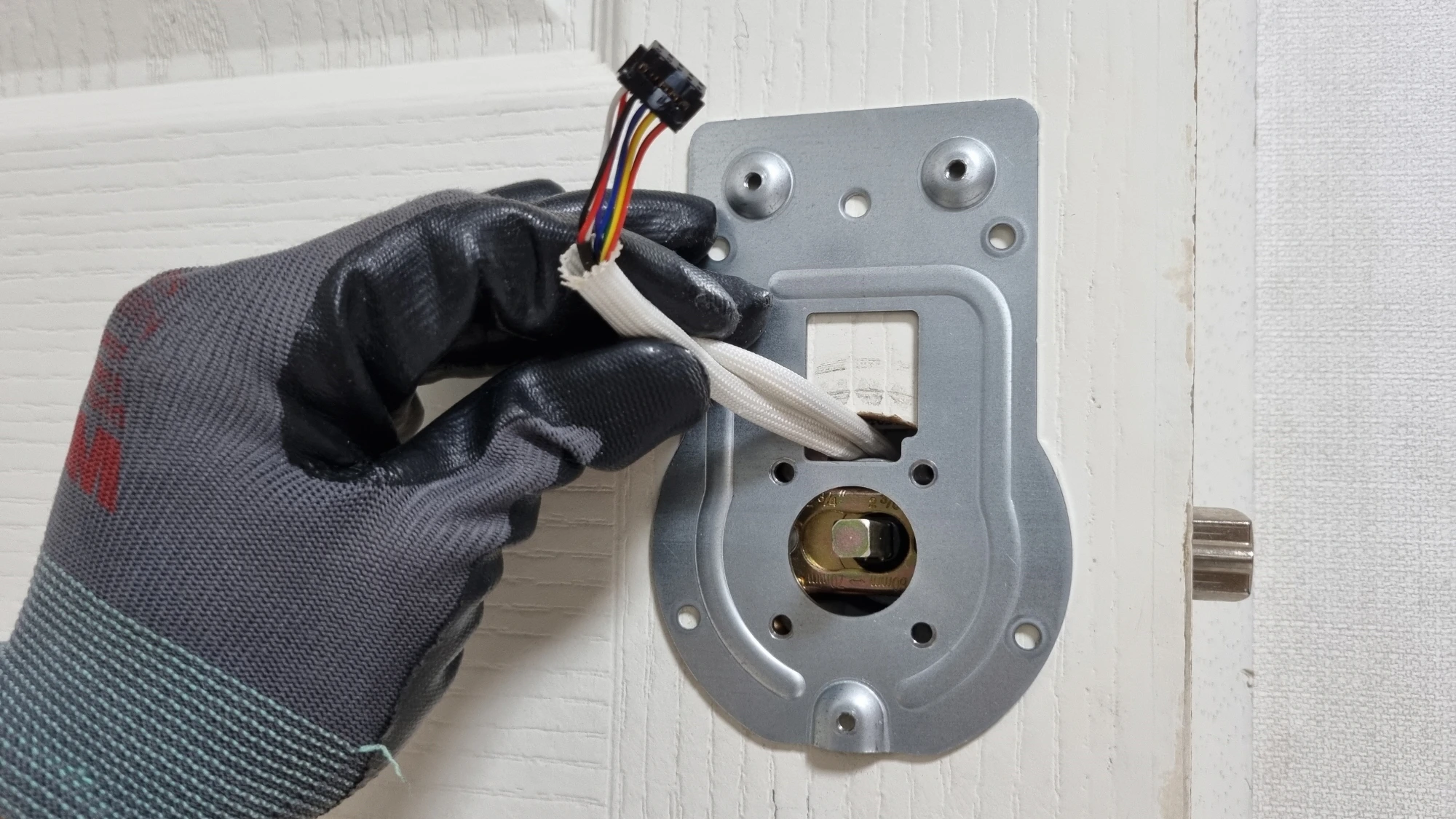 실내 손잡이 고정 모습