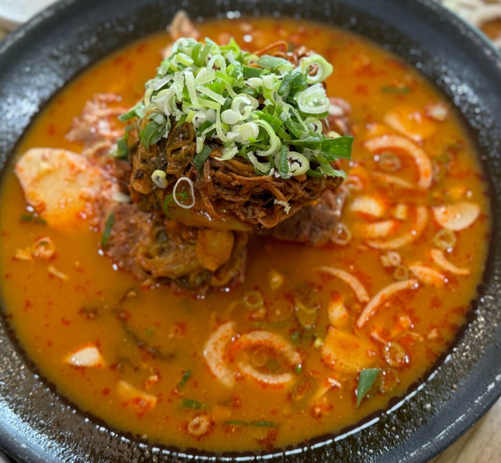 생생정보 2316회 고수의 부엌 부산 기장 고구마순 감자탕 맛집 진팔팔감자탕본점