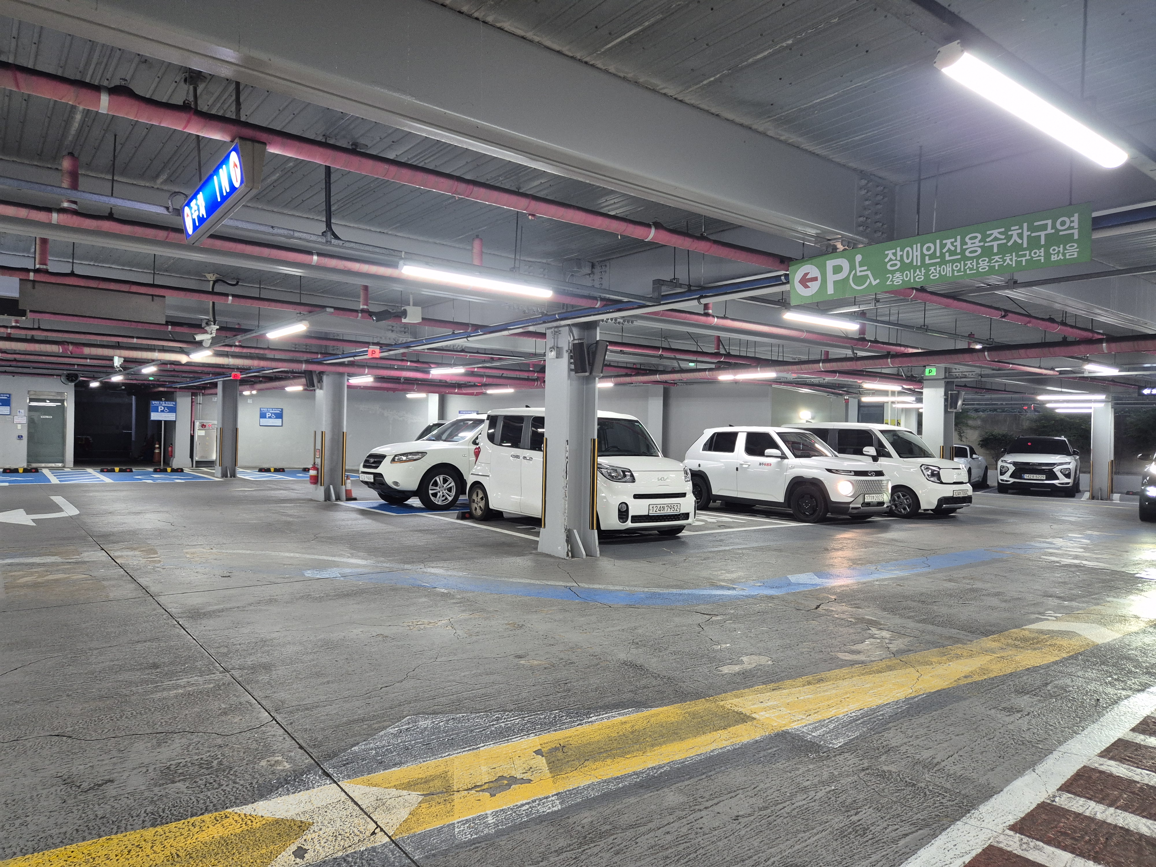 제주동문재래시장 공영주차장