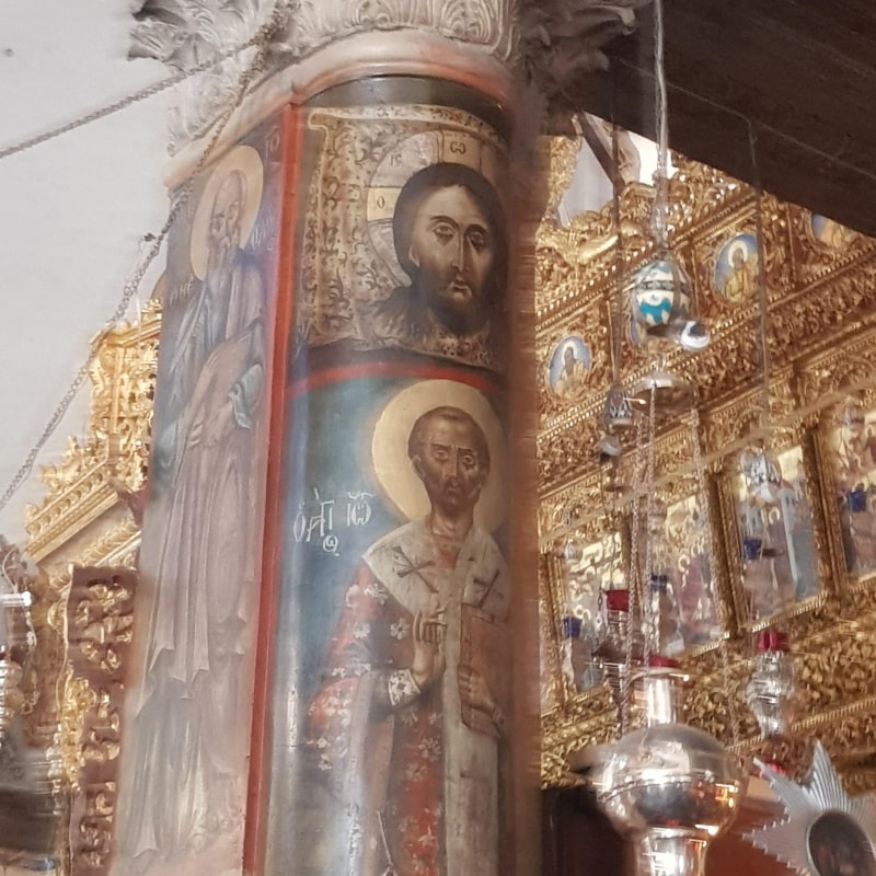 로마황제 어머니 헬레나 성녀의 지원으로 지어짐