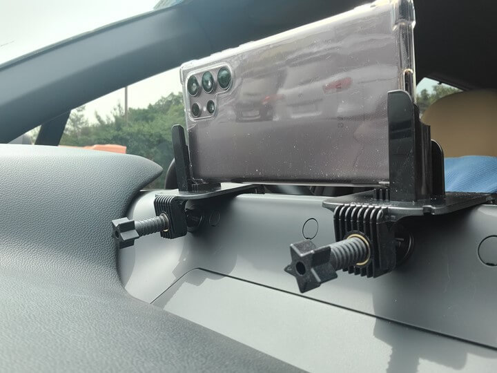 휴대폰 거치대 고정