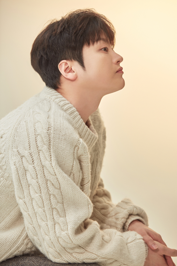 황가람 프로필 사진 [사진=더블엑스엔터테인먼트]