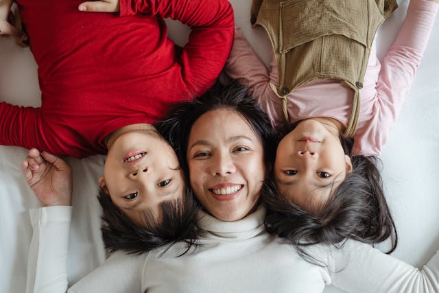 "가족&middot;파트너가 알려주는 수면 자세 체크법"― 혼자선 모르는 나의 밤, 함께 사는 이의 시선으로 분석하기