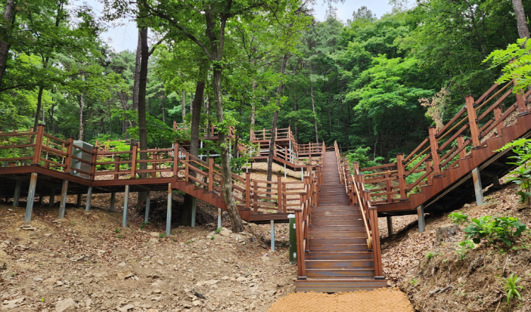 무봉산 자연휴양림