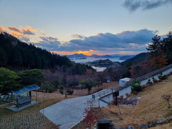 야영장-일몰