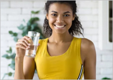 수분보충을 하는 사람들