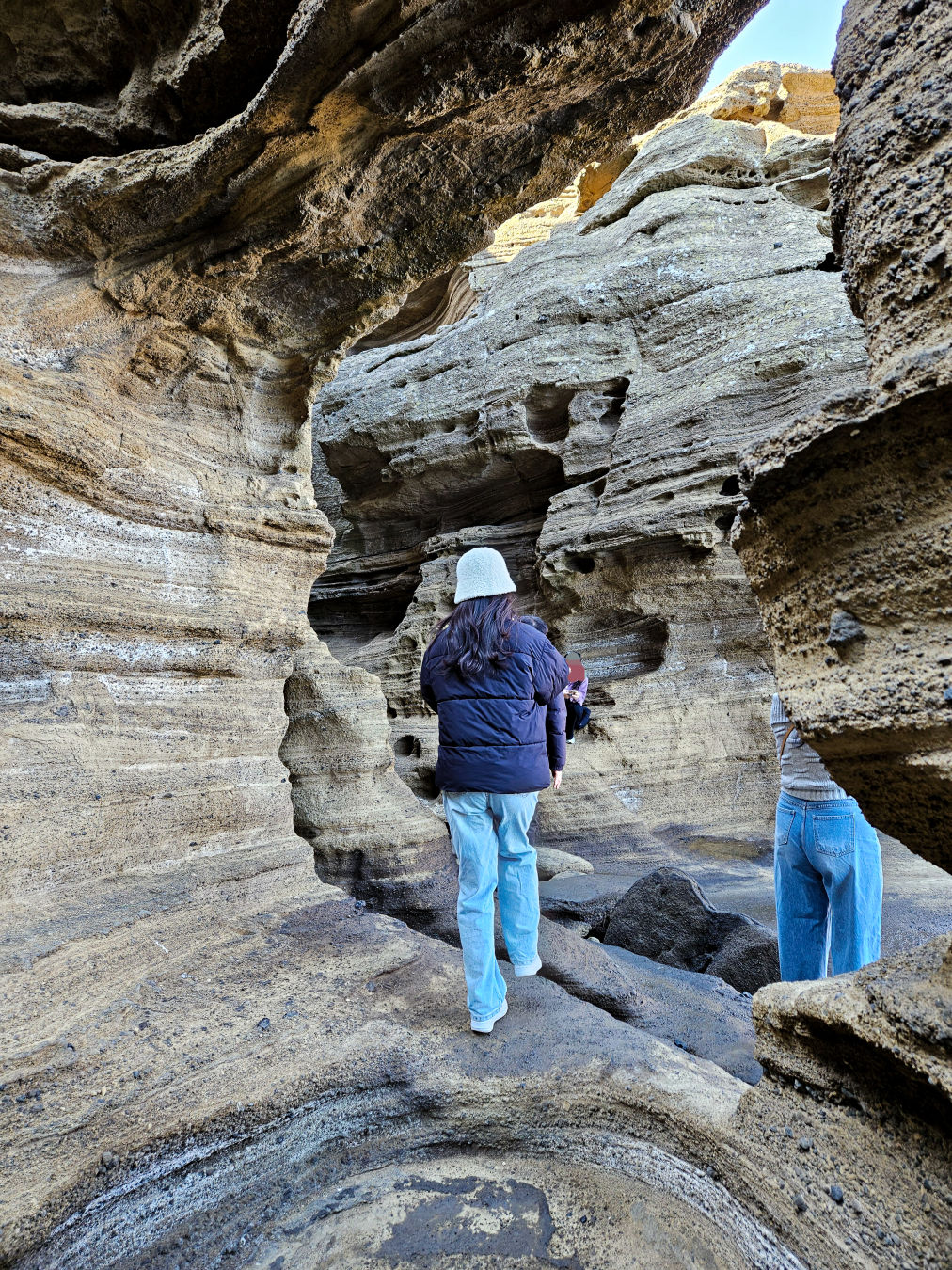 용머리 해안 절벽