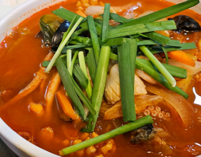 부추가 올라간 짬뽕