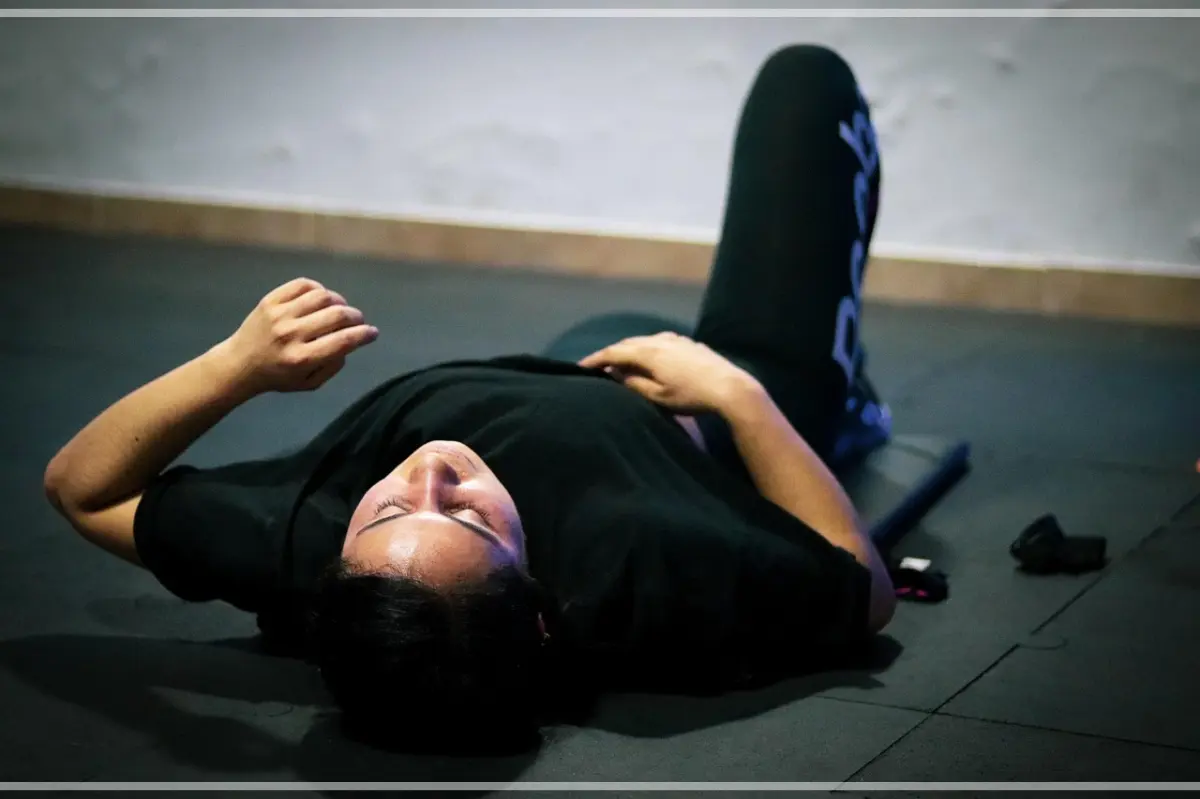 배운동-중인-여성