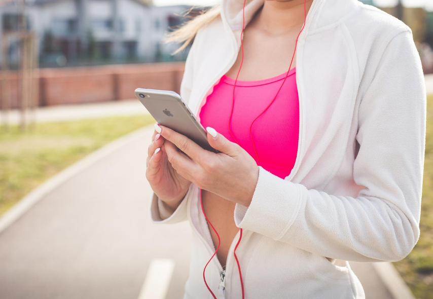 아이폰 사용하는 학생