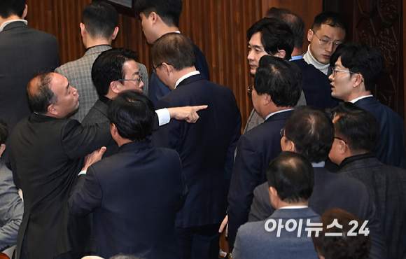 박충권 국회의원 윤석열 대통령 옹호 논란