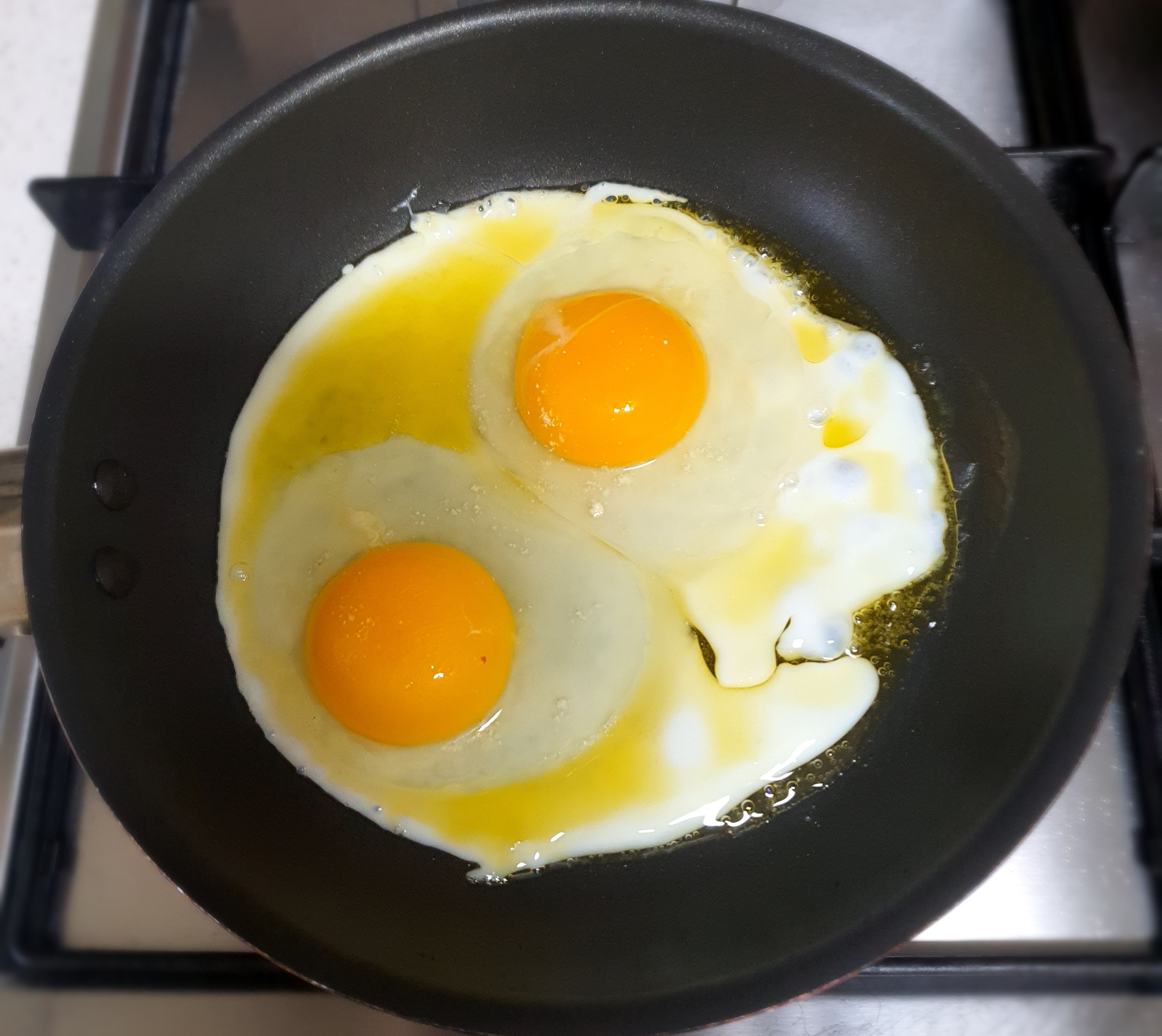 달걀-프라이도-준비했습니다.