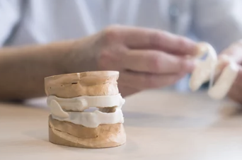 수면 무호흡증 치료 방법: 구강장치 