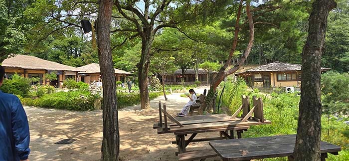 목향원 입구 전경